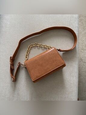 Mango Crocodile-Effect Faux Leather Chain Bag